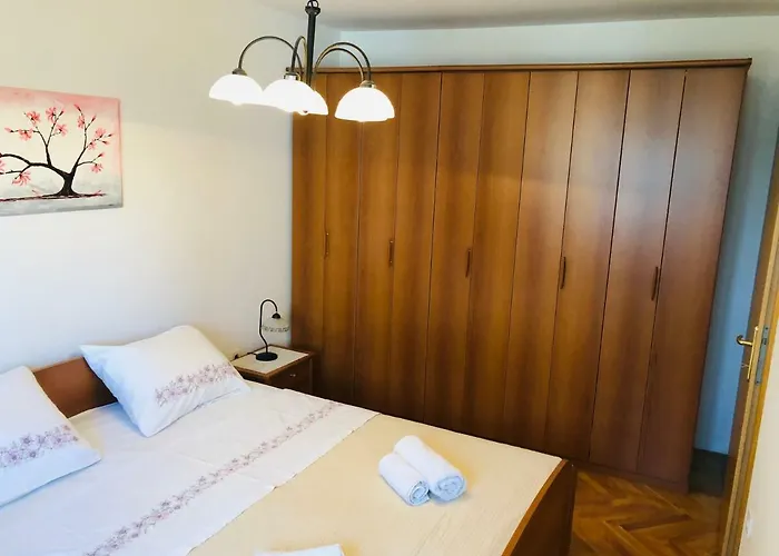 아파트 Rosita 1 *